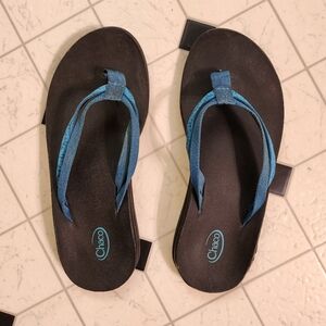 *SOLD* Chaco women's flip flops size 6